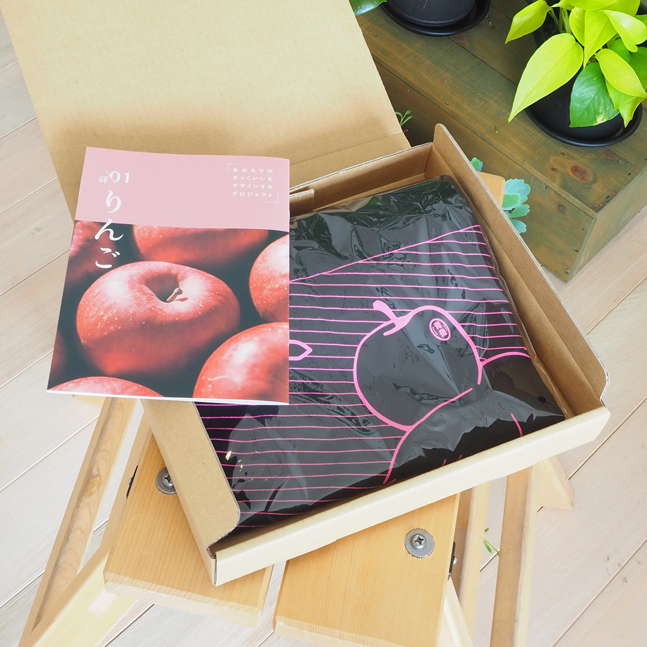 Tシャツ【りんご】｜木箱のことなら 木のはこ屋