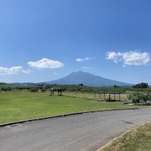 弘前市りんご公園のレストランにてリノベの打合せ