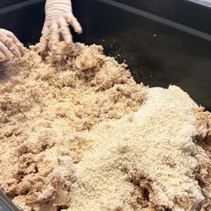 １年分の味噌づくり（その５）〜塩切り麹を作る